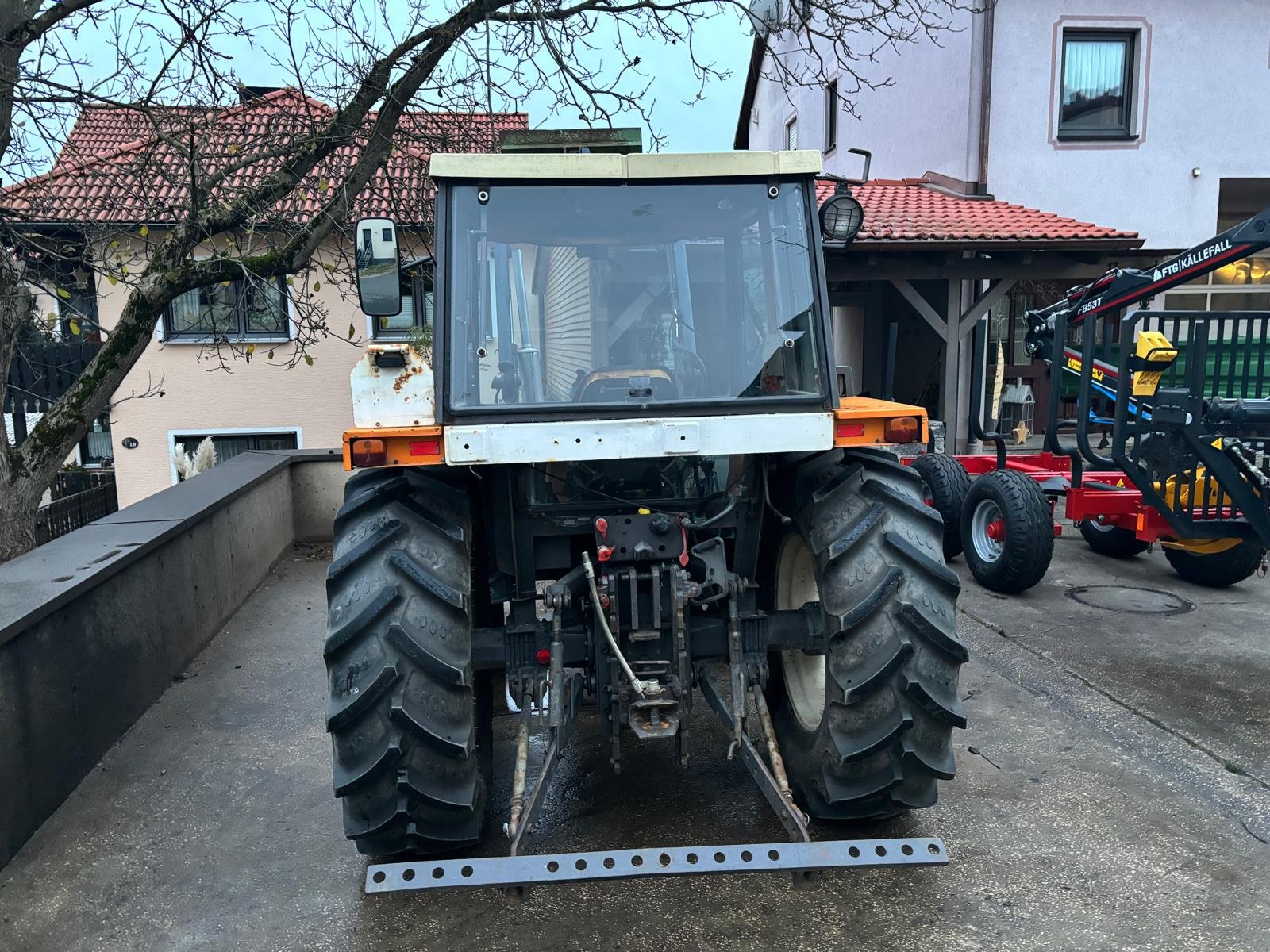 Traktor des Typs Renault R3122-A-S, Gebrauchtmaschine in Hagenbüchach (Bild 3)