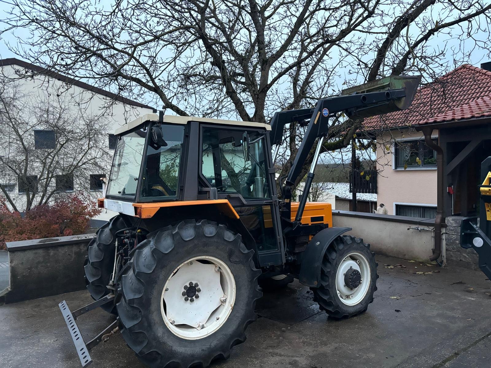 Traktor des Typs Renault R3122-A-S, Gebrauchtmaschine in Hagenbüchach (Bild 5)