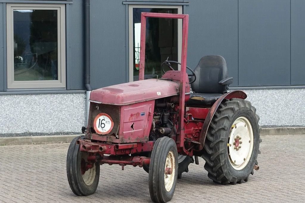 Traktor del tipo Renault Super 7 2wd / Smalspoor / Donortrekker, Gebrauchtmaschine en Swifterband (Imagen 1)