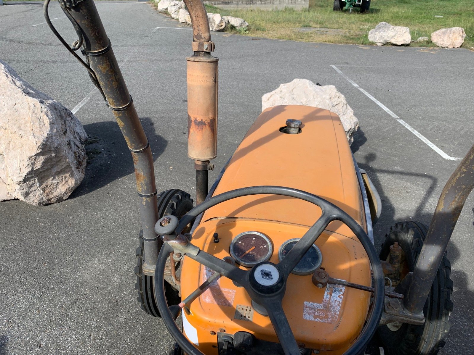 Traktor typu Renault Tracteur agricole 42-70 F Renault, Gebrauchtmaschine v SAINT GAUDENS (Obrázek 6)