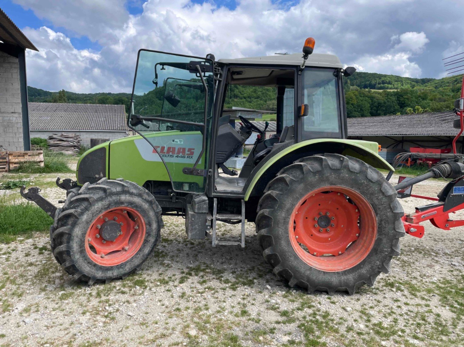 Traktor typu Renault Tracteur agricole CELTIS 446RX Renault, Gebrauchtmaschine v ROYNAC (Obrázok 2)