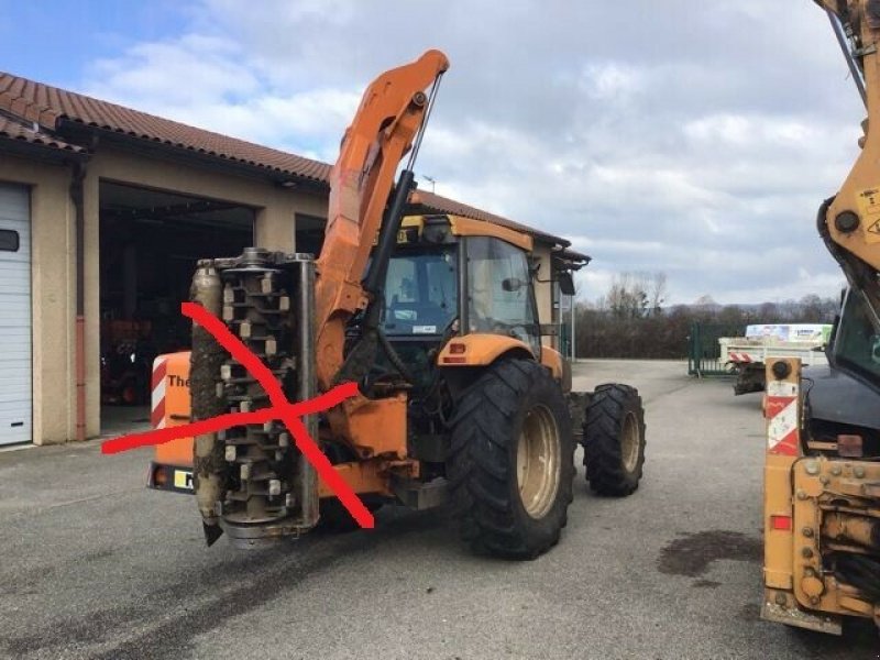 Traktor a típus Renault TRACTEUR RENAULT ERGOS 110 4RM, Gebrauchtmaschine ekkor: CHATEAU GAILLARD (Kép 4)