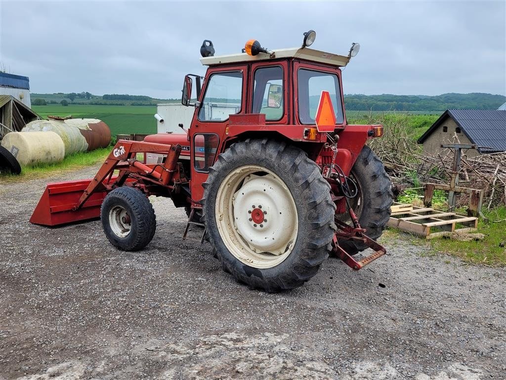 Traktor du type R.M. International 574 Inkl. Gyro frontlæsser, Gebrauchtmaschine en Storvorde (Photo 3)