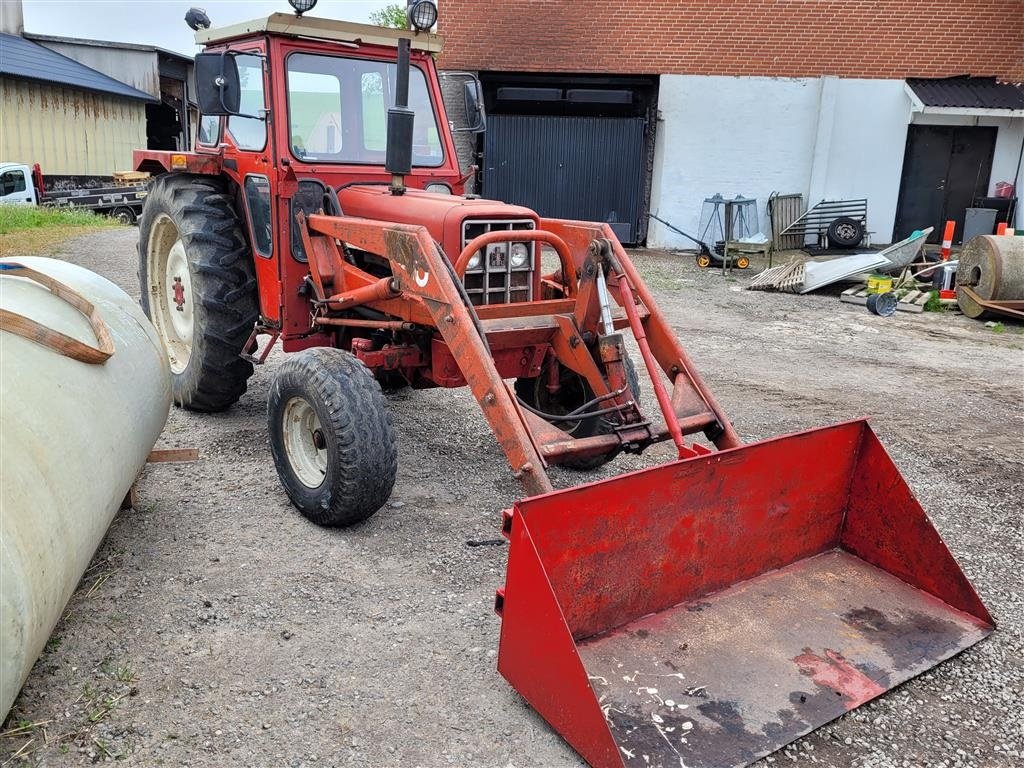 Traktor van het type R.M. International 574 Inkl. Gyro frontlæsser, Gebrauchtmaschine in Storvorde (Foto 1)