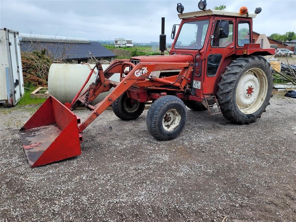 Traktor van het type R.M. International 574 Inkl. Gyro frontlæsser, Gebrauchtmaschine in Storvorde (Foto 2)