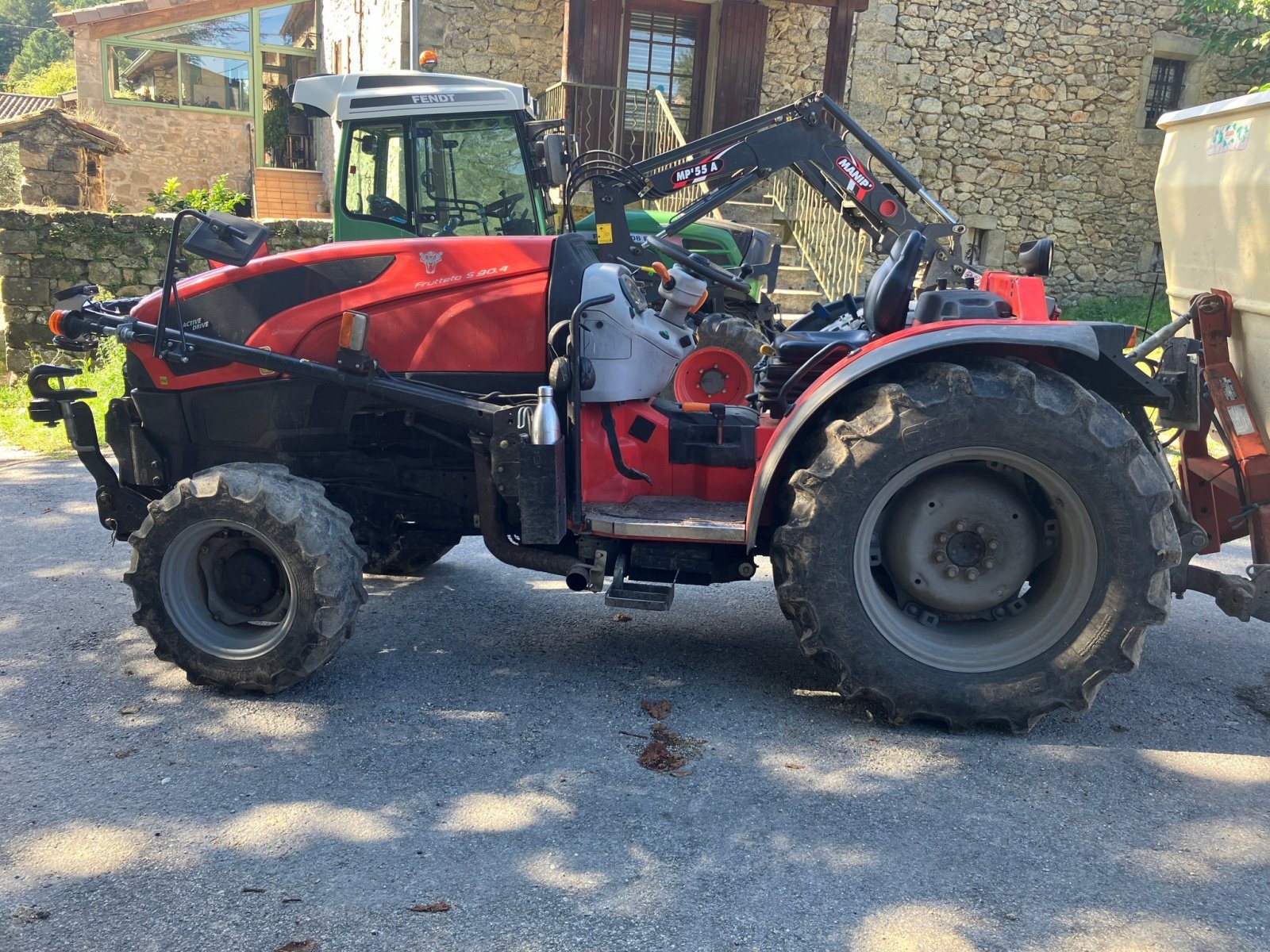 Traktor of the type Same Tracteur agricole FRUTTETO Same, Gebrauchtmaschine in ROYNAC (Picture 4)