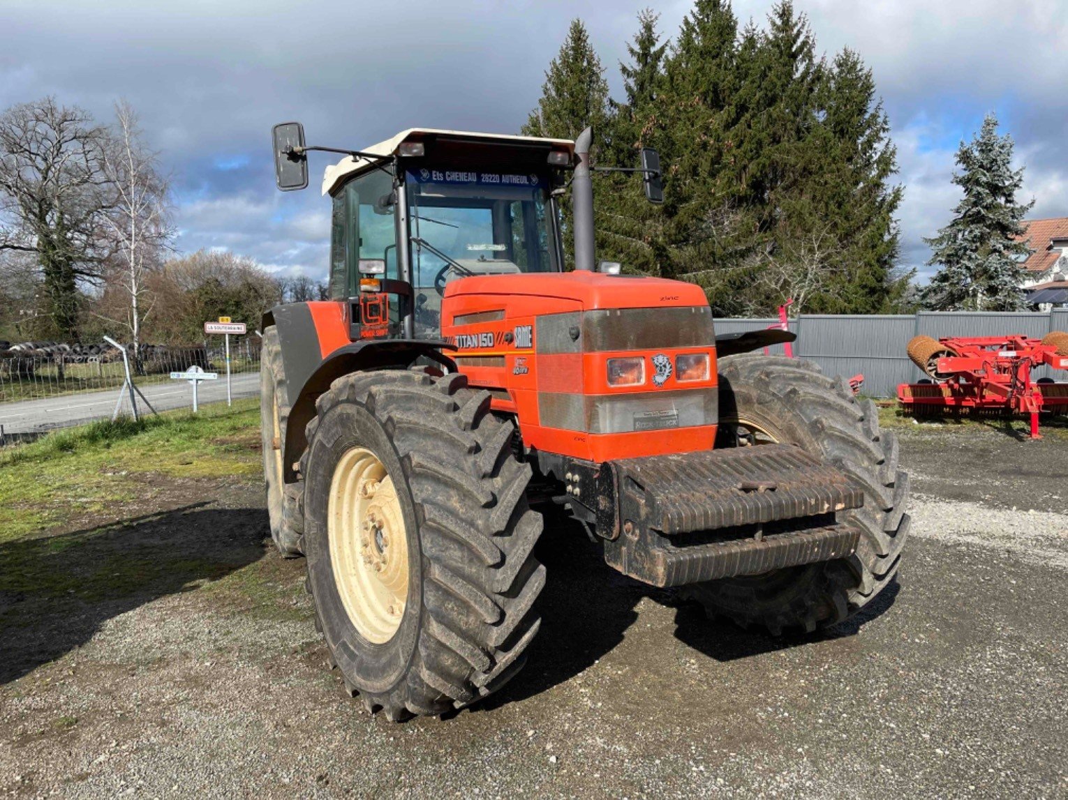 Traktor of the type Same Tracteur agricole TITAN 150 Same, Gebrauchtmaschine in LA SOUTERRAINE (Picture 2)