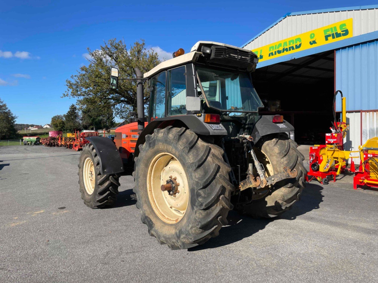 Traktor Türe ait Same Tracteur agricole TITAN 150 Same, Gebrauchtmaschine içinde LA SOUTERRAINE (resim 4)