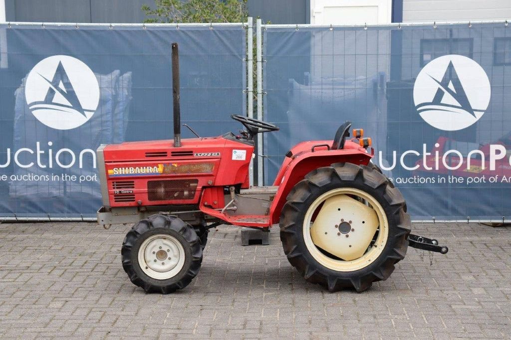 Traktor типа Shibaura SP1740, Gebrauchtmaschine в Antwerpen (Фотография 2)