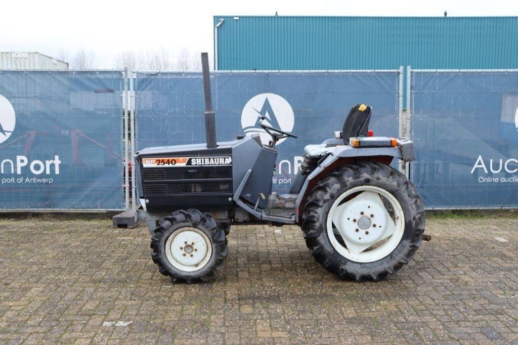 Traktor Türe ait Shibaura SP2540, Gebrauchtmaschine içinde Antwerpen (resim 2)