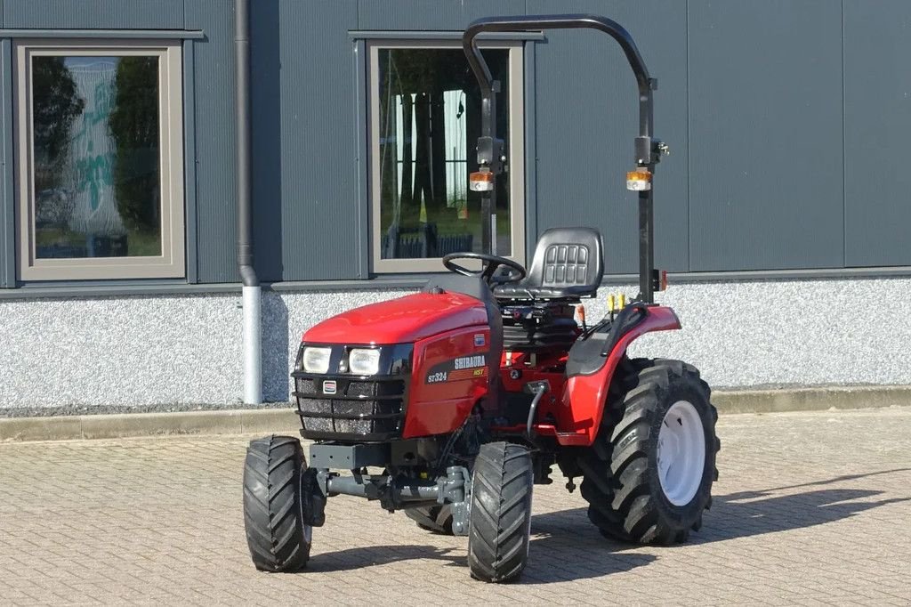 Traktor za tip Shibaura ST324 4wd HST / 01328 Draaiuren / Brede Tractiebanden, Gebrauchtmaschine u Swifterband (Slika 1)