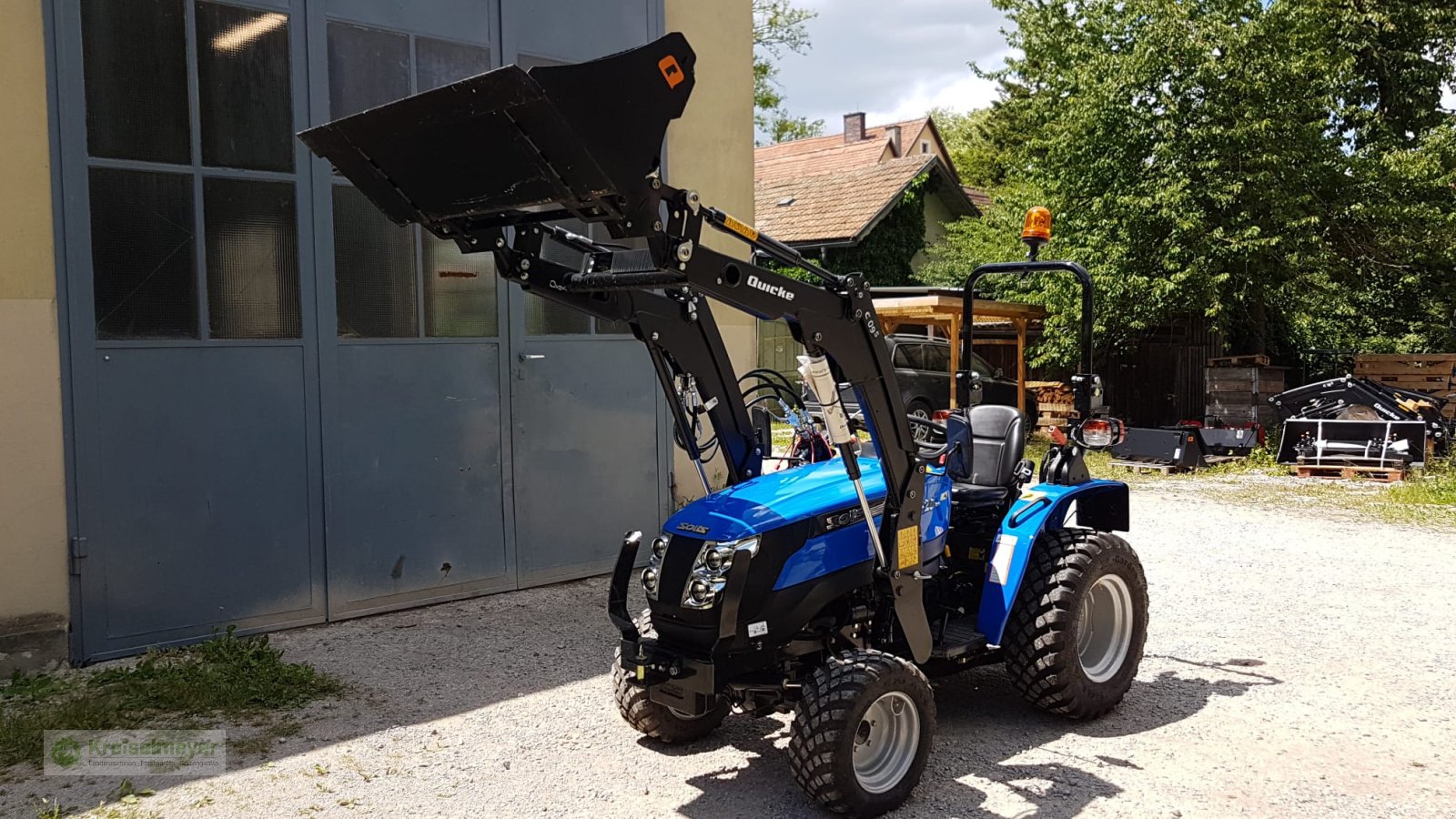 Traktor del tipo Solis 20 PS + Servolenkung + Frontlader Alö C09s + Schaufel + Straßenzulassung Kleintraktor, Neumaschine en Feuchtwangen (Imagen 3)