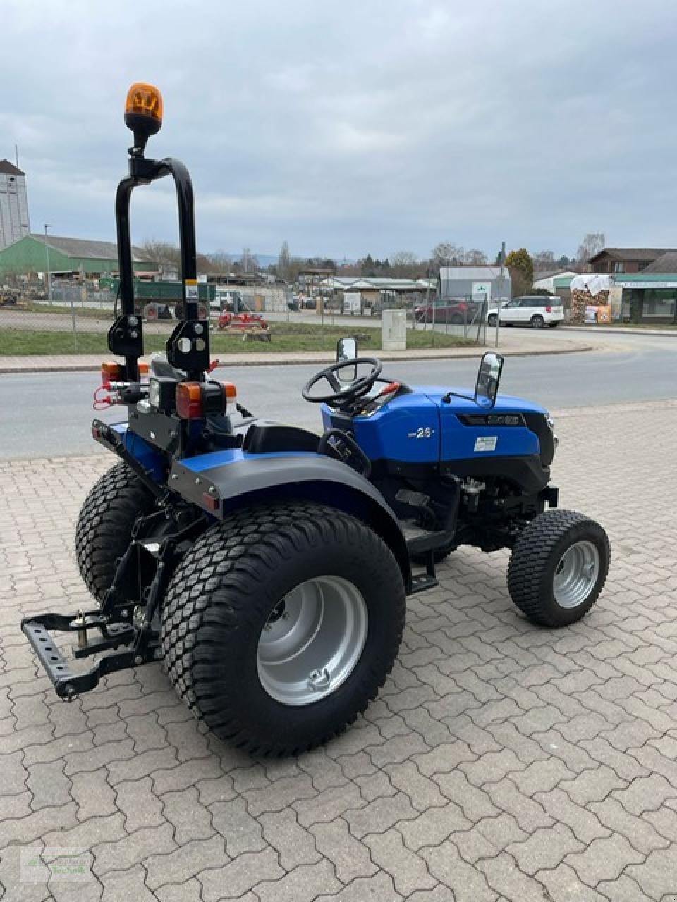 Traktor a típus Solis 26 6+2 Mittelschalter, Neumaschine ekkor: Hess.Oldendorf (Kép 4)