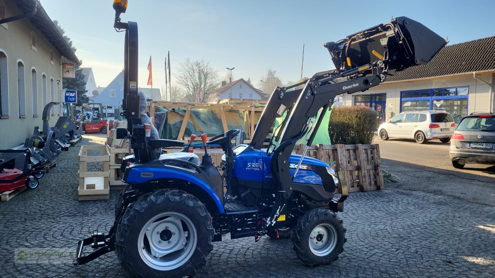 Traktor of the type Solis 26 9+9 + Alö Quicke C12s Frontlader + MPC-140 Klappschaufel + Straßenzulassung, Neumaschine in Feuchtwangen (Picture 9)