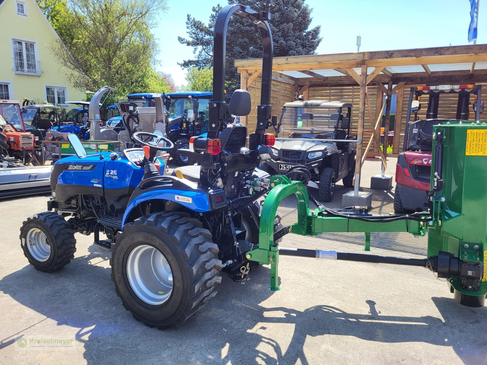 Traktor of the type Solis 26 9+9 mit Ausliegemulcher 125cm + Industriereifen + Straßenzulassung NEU Allrad, Neumaschine in Feuchtwangen (Picture 12)