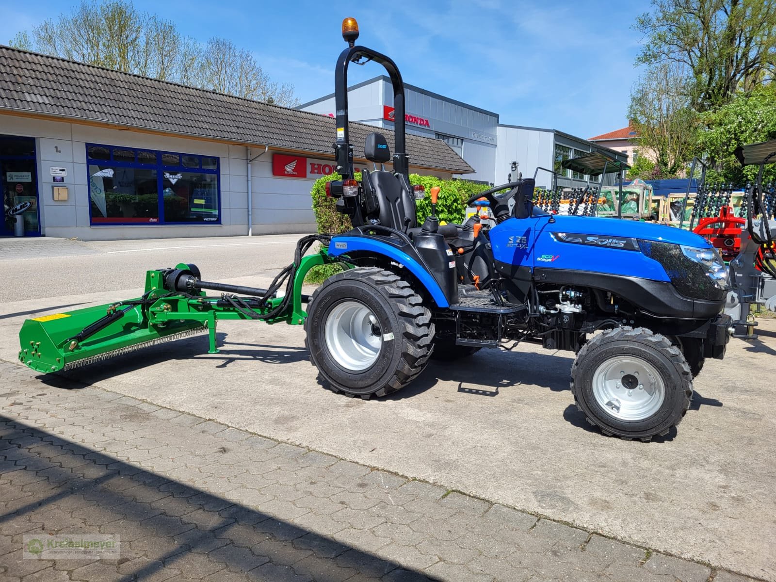 Traktor van het type Solis 26 9+9 mit Ausliegemulcher 125cm + Industriereifen + Straßenzulassung NEU Allrad, Neumaschine in Feuchtwangen (Foto 1)