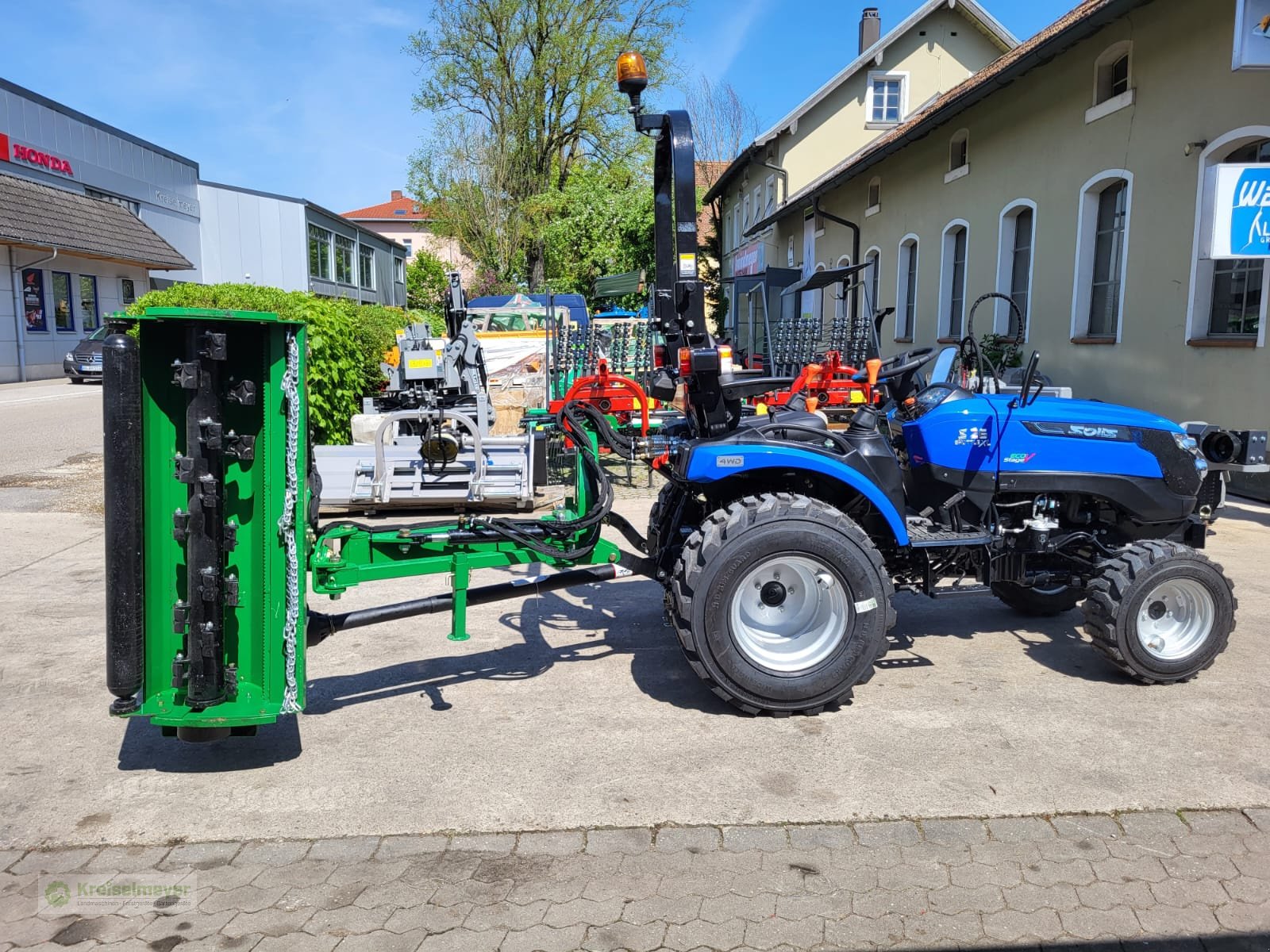 Traktor van het type Solis 26 9+9 mit Ausliegemulcher 125cm + Industriereifen + Straßenzulassung NEU Allrad, Neumaschine in Feuchtwangen (Foto 5)