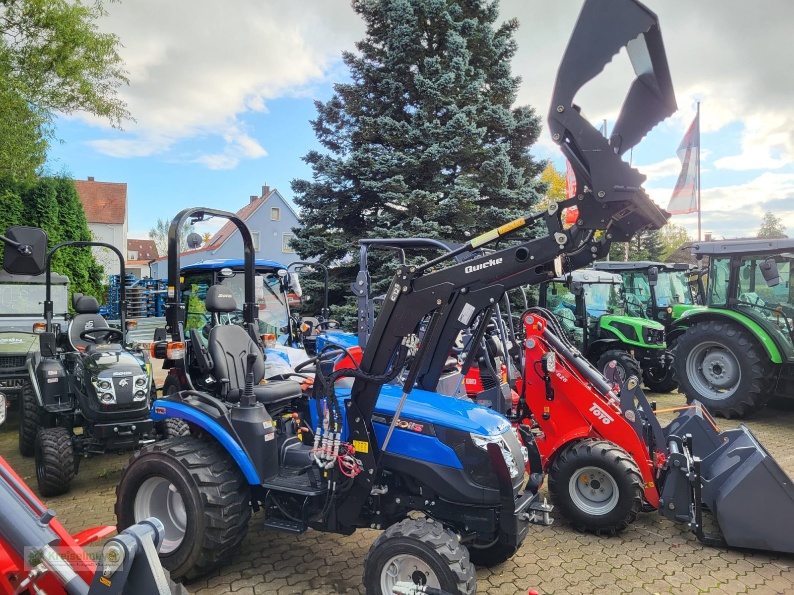 Traktor du type Solis 26 HST + Alö C12s Frontlader + MPC-140 Greifschaufel + StVZO Vorführer GARANTIE, Gebrauchtmaschine en Feuchtwangen (Photo 2)