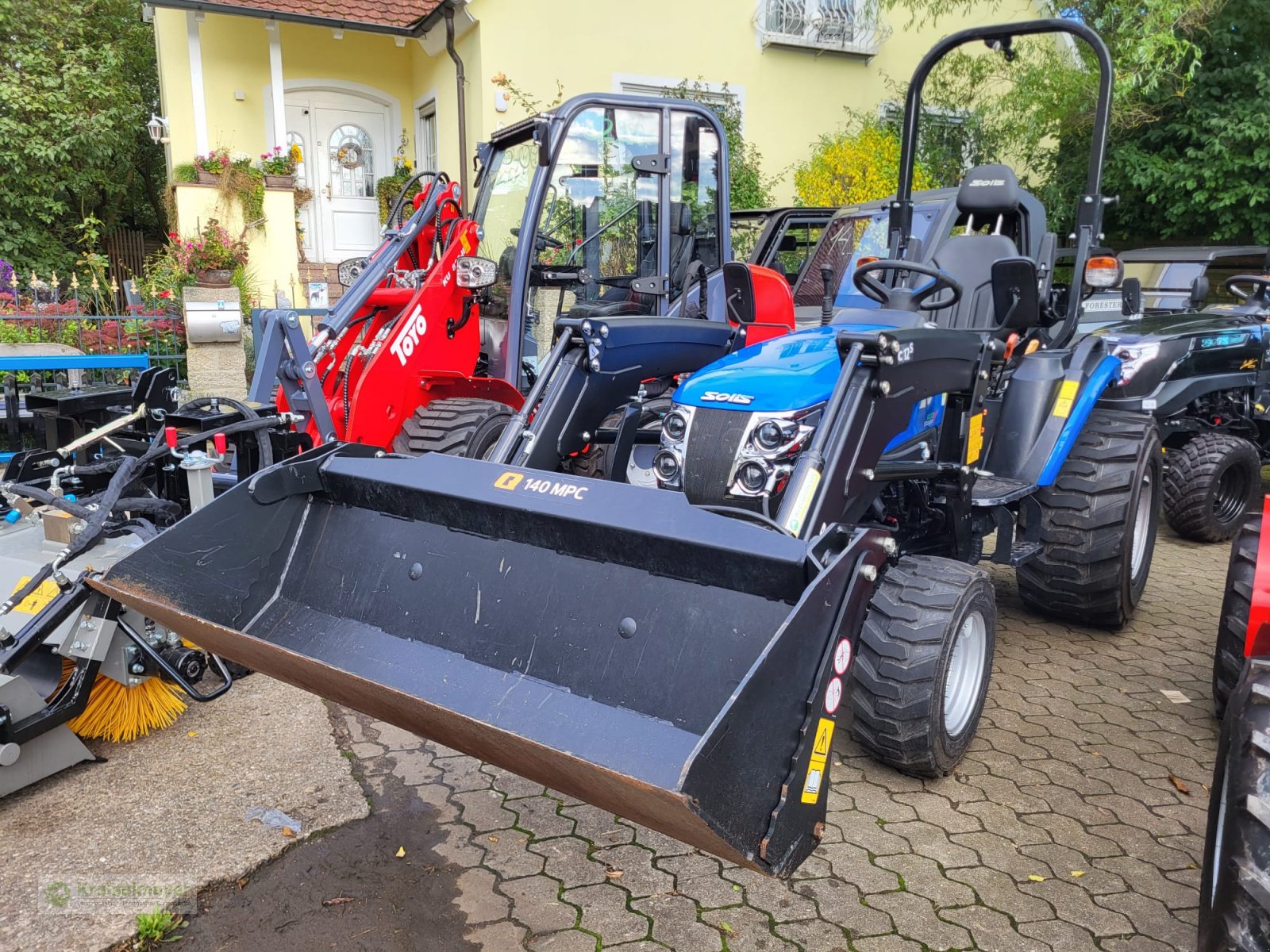 Traktor du type Solis 26 HST + Alö C12s Frontlader + MPC-140 Greifschaufel + StVZO Vorführer GARANTIE, Gebrauchtmaschine en Feuchtwangen (Photo 7)