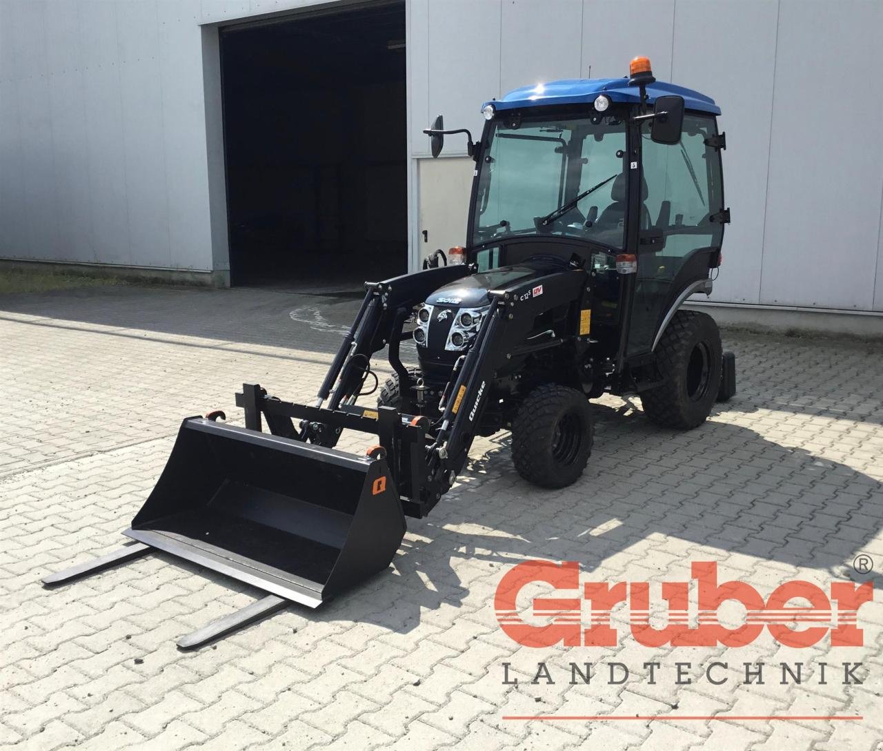 Traktor van het type Solis 26 HST Panther, Gebrauchtmaschine in Ampfing (Foto 3)