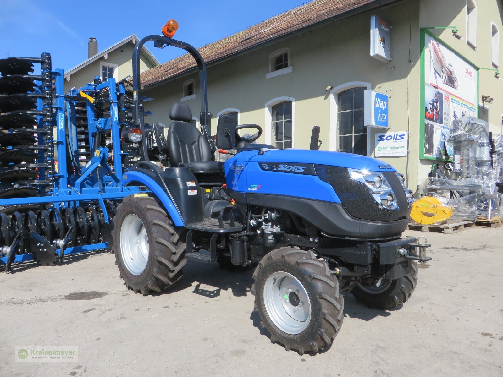 Traktor of the type Solis 26 HST + Radialbereifung + Zugmaul (Scharmüller) NEU, Neumaschine in Feuchtwangen (Picture 1)