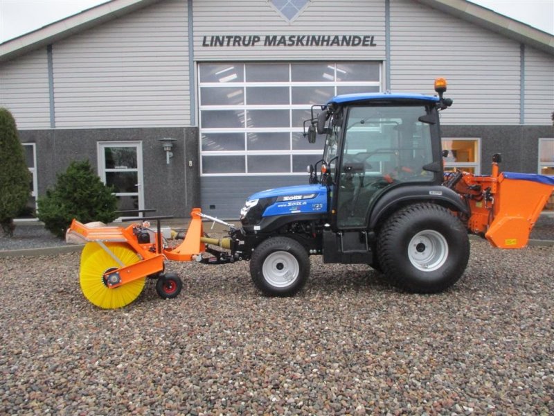 Traktor a típus Solis 26 HST Snow Edition med frontlift, front PTO, Thyregod TK 1600 kost, med hydraulisk sving og SSP140 saltudlægger, Gebrauchtmaschine ekkor: Lintrup (Kép 1)