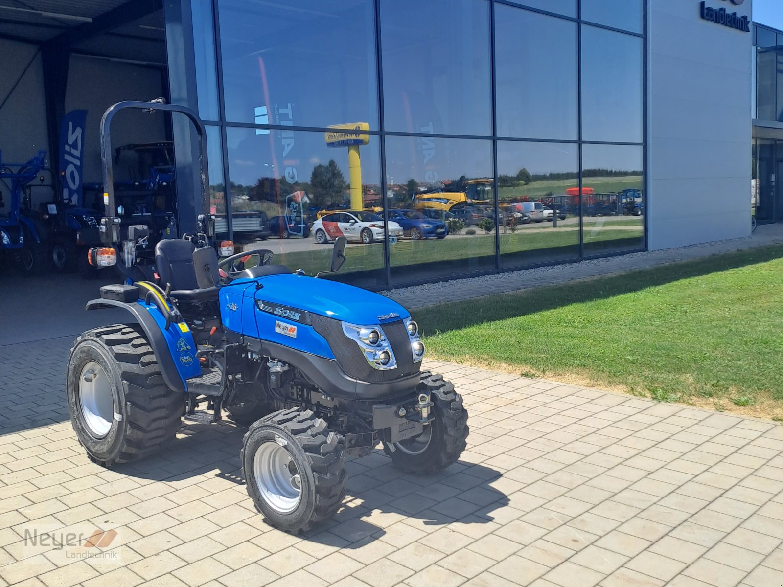 Traktor Türe ait Solis 26 manuell, Neumaschine içinde Bad Waldsee Mennisweiler (resim 1)