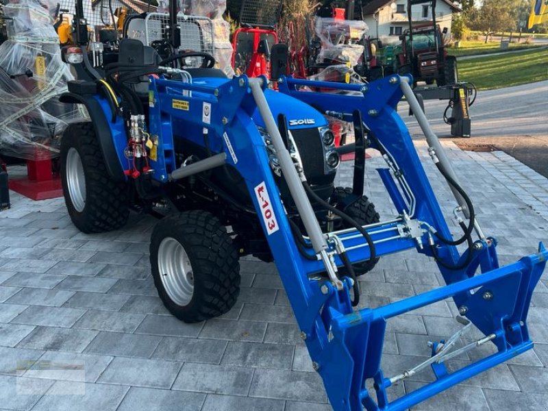 Traktor van het type Solis 26 mit Frontlader, Neumaschine in Fürsteneck