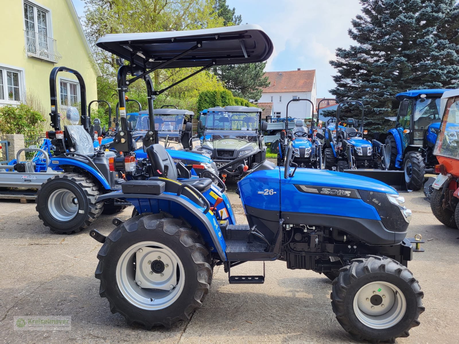 Traktor del tipo Solis 26 + Sonnendach + Radial AS-Reifen + Straßenzulassung NEU Allrad, Neumaschine en Feuchtwangen (Imagen 1)