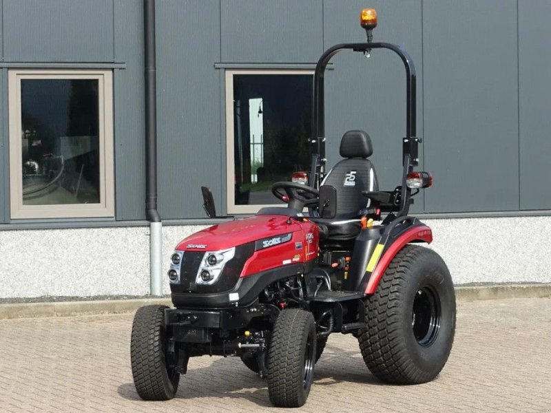 Traktor van het type Solis 26H 4wd HST / 0002 Draaiuren / Red Edition, Gebrauchtmaschine in Swifterband