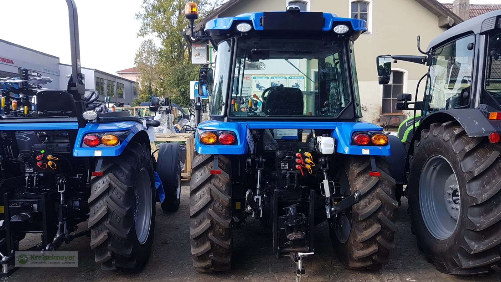 Traktor tip Solis 50 Stage V Kabine + 3 DW + Auto. Zugmaul + Radial-Reifen + Zulassungspapiere, Neumaschine in Feuchtwangen (Poză 3)