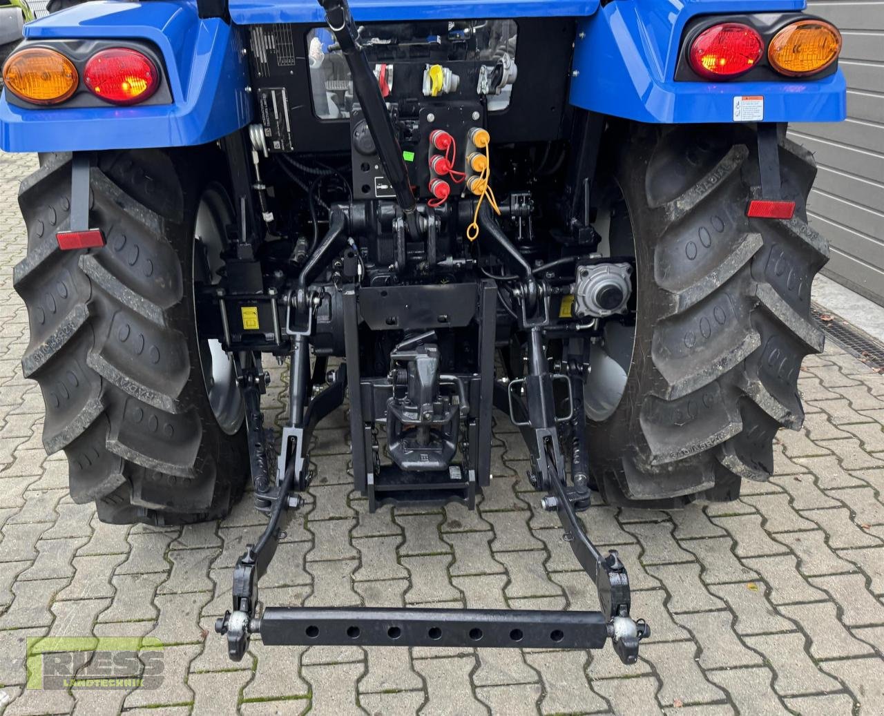 Traktor del tipo Solis 50 Stage V ROPS Druckluftanlage, Neumaschine en Homberg (Ohm) - Maulbach (Imagen 17)