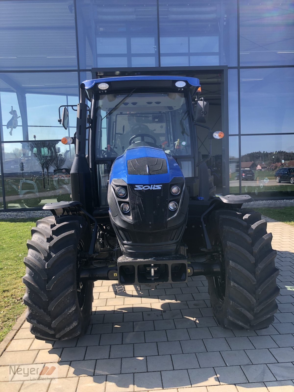 Traktor of the type Solis 90 Stage V, Neumaschine in Bad Waldsee Mennisweiler (Picture 3)