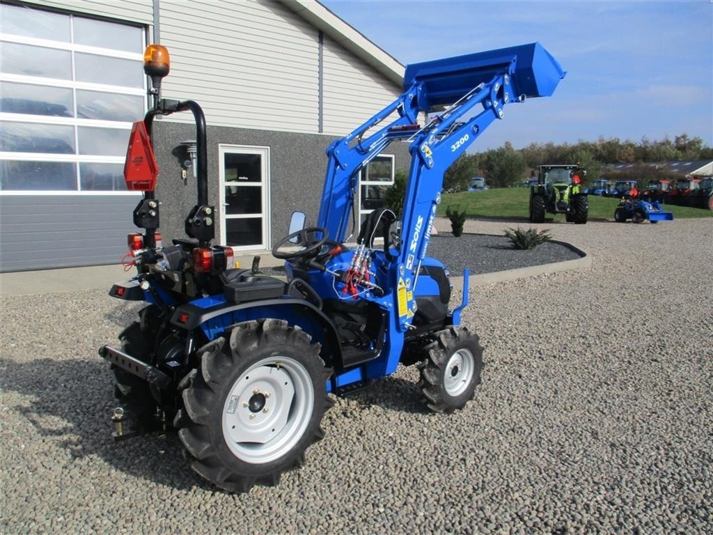 Traktor of the type Solis S26 6+2 gearmaskine med Fuldhydraulisk frontlæsser, Gebrauchtmaschine in Lintrup (Picture 3)