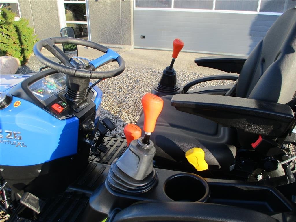 Traktor van het type Solis S26 Shuttle XL 9+9 med store brede Turf hjul på til prisen!, Gebrauchtmaschine in Lintrup (Foto 4)