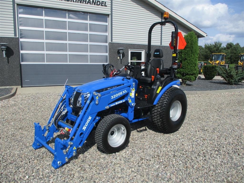 Traktor типа Solis S26 Shuttle XL 9+9 med turfhjul og frontlæsser, Gebrauchtmaschine в Lintrup (Фотография 2)