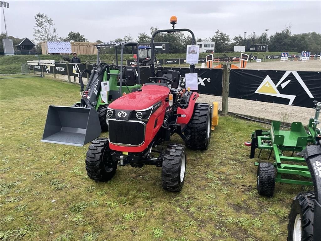 Traktor van het type Sonstige 263 med 3 cyl Mitsubishi Euro V motor, Gebrauchtmaschine in Dronninglund (Foto 6)