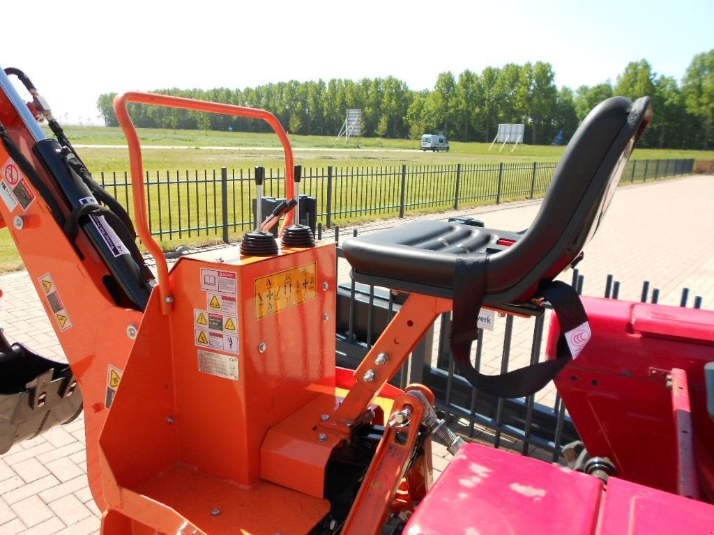 Traktor tip Sonstige Backhoe loader BMH 175, Gebrauchtmaschine in Swifterband (Poză 8)