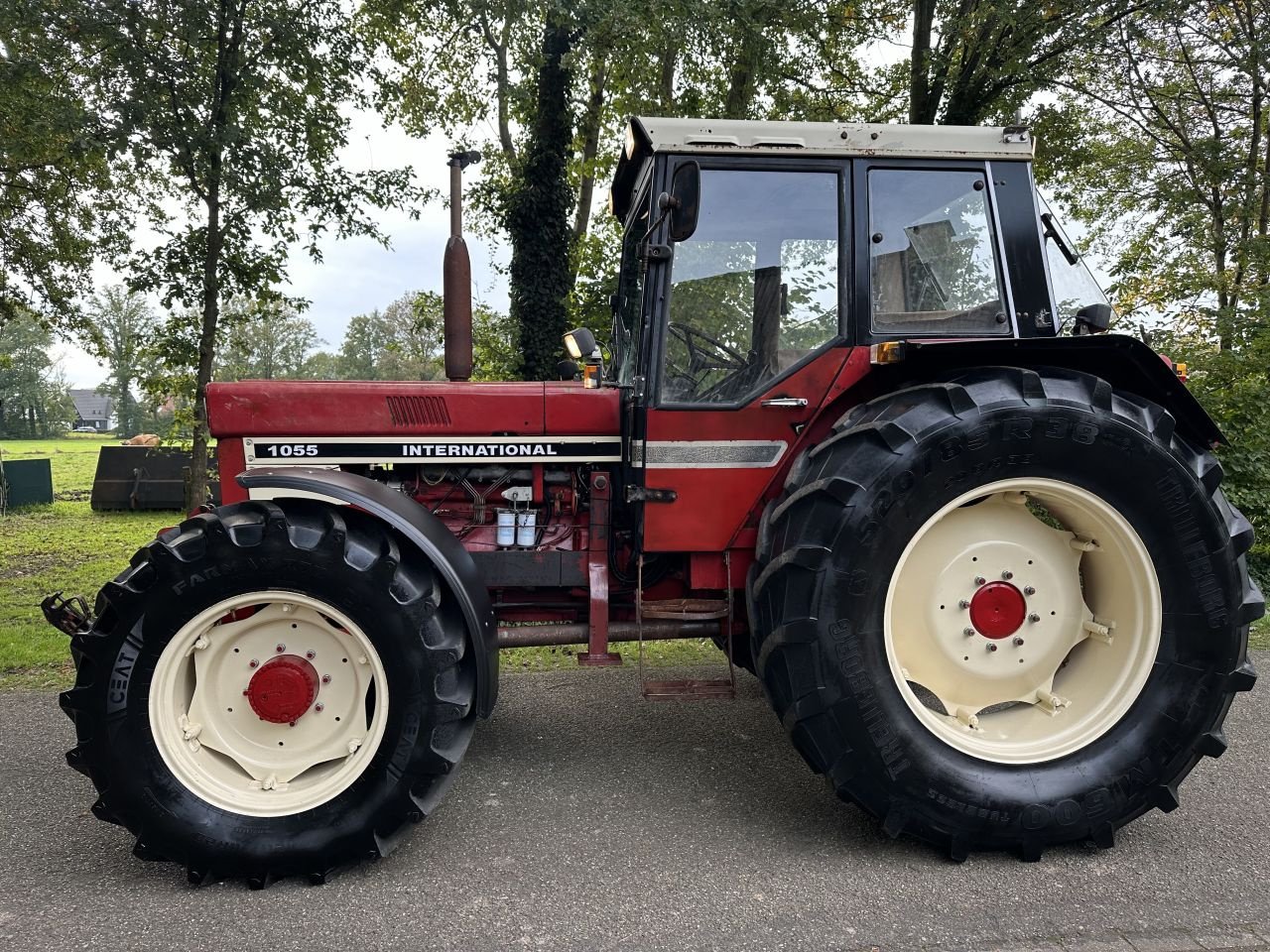 Traktor of the type Sonstige Case IH International 1055, Gebrauchtmaschine in Rossum (Picture 4)