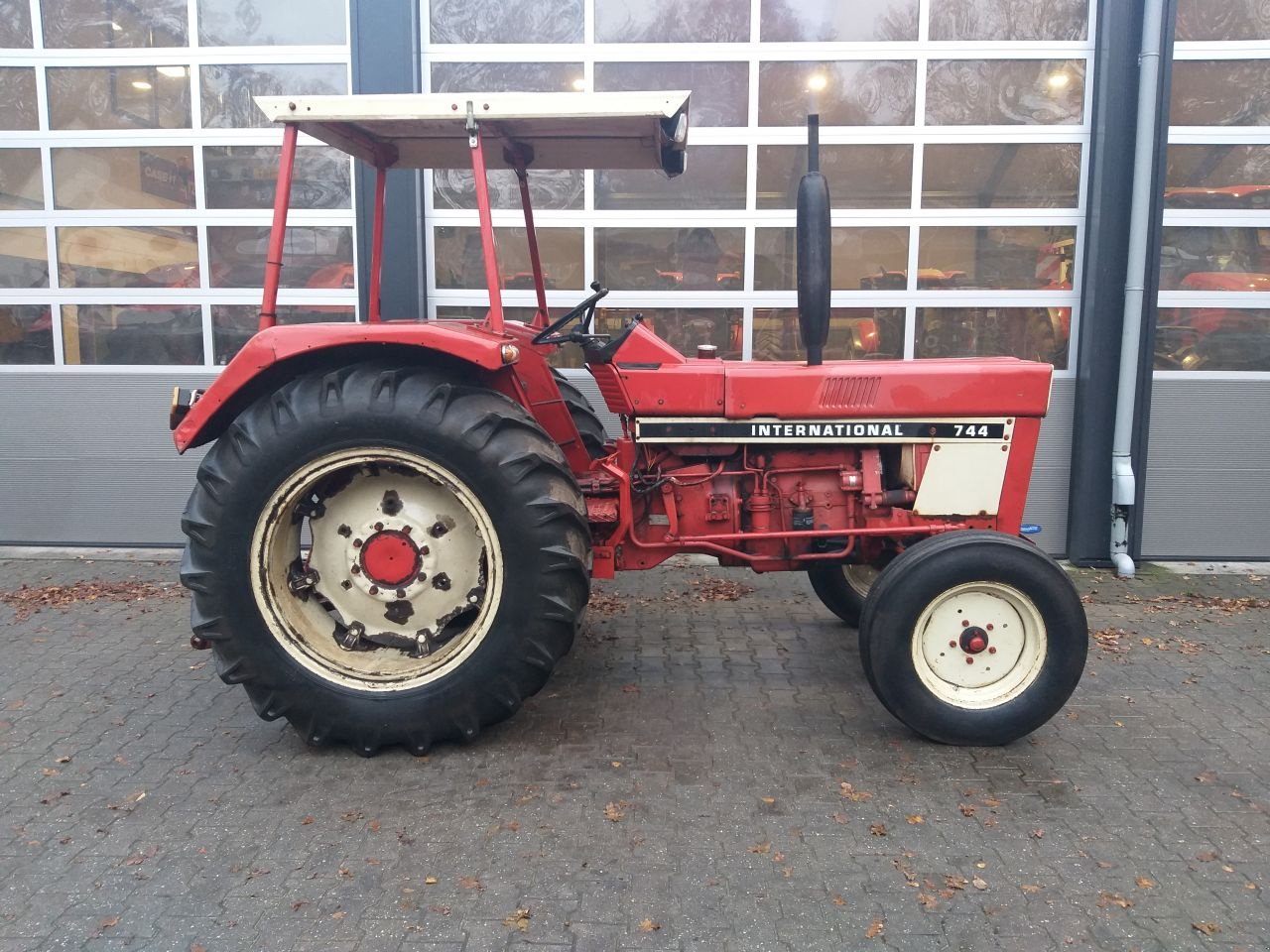 Traktor typu Sonstige Case IH International 744, Gebrauchtmaschine w Vilsteren (Zdjęcie 2)