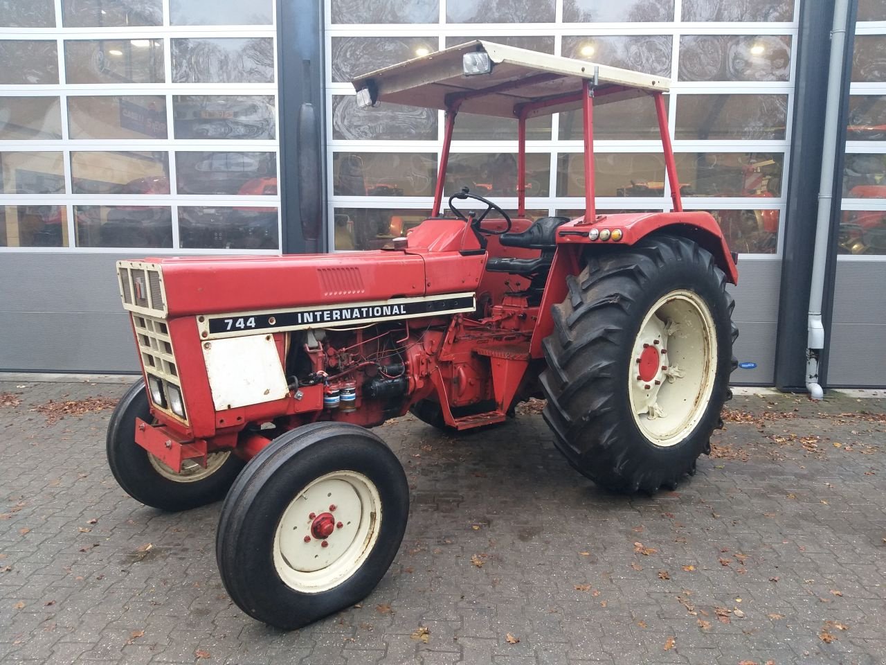 Traktor typu Sonstige Case IH International 744, Gebrauchtmaschine w Vilsteren (Zdjęcie 1)