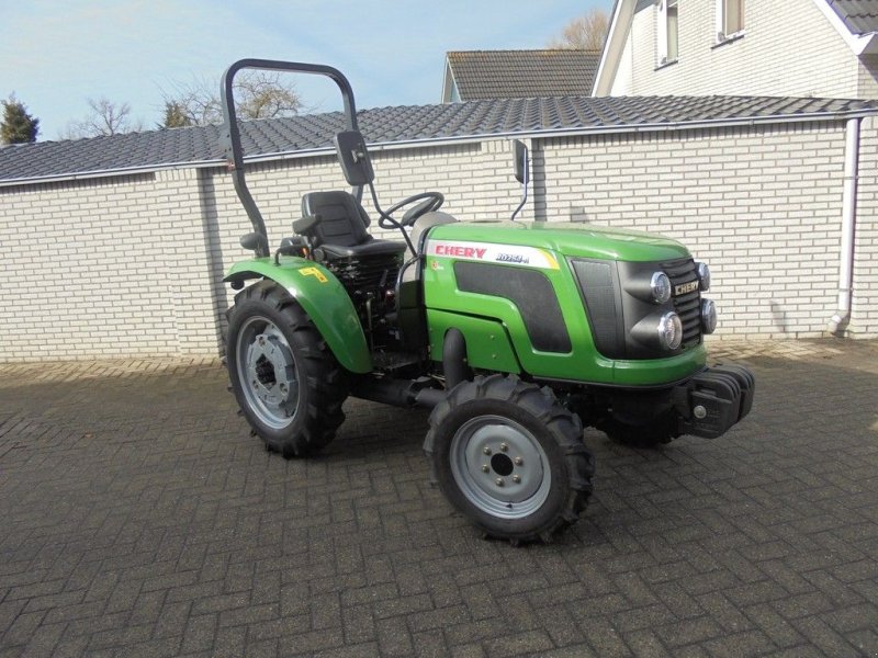 Traktor des Typs Sonstige Chery RD 254 A, Gebrauchtmaschine in MARIENHEEM (Bild 1)