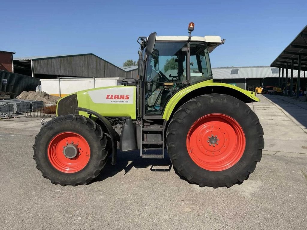 Traktor of the type Sonstige Claas 696RZ, Gebrauchtmaschine in Losdorp (Picture 2)