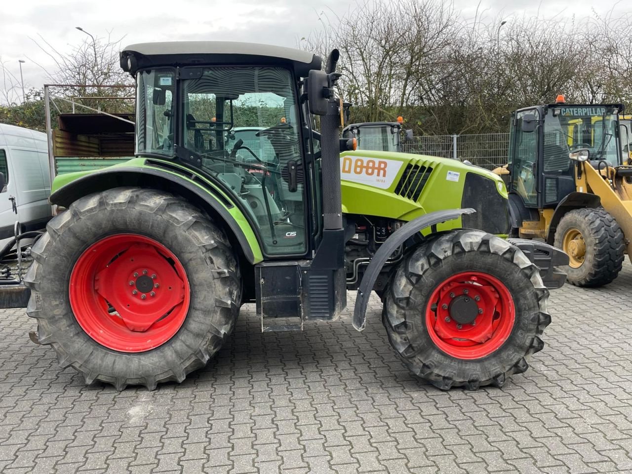 Traktor типа Sonstige Claas Arion 420 CIS tractor, Gebrauchtmaschine в Roermond (Фотография 2)