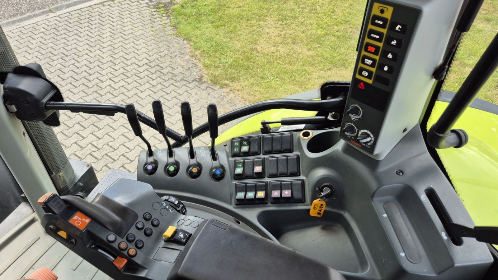 Traktor типа Sonstige CLAAS ARION 630 CIS 50Kmh. Lucht gev. vooras cabine, Gebrauchtmaschine в Schoonebeek (Фотография 9)