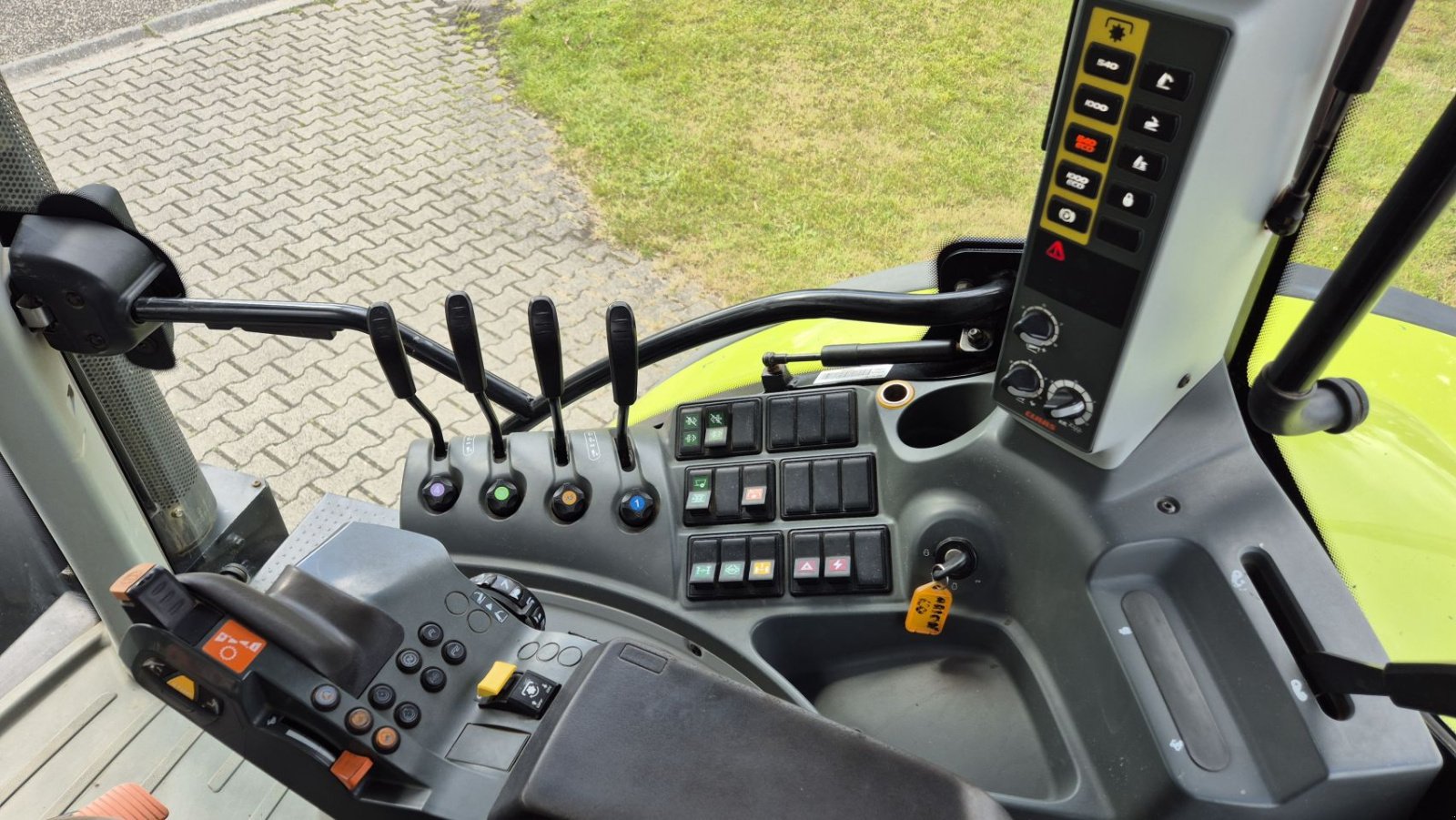 Traktor van het type Sonstige CLAAS ARION 630 CIS 50Kmh. Lucht gev. vooras cabine, Gebrauchtmaschine in Schoonebeek (Foto 9)