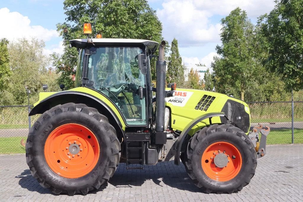 Traktor of the type Sonstige Claas ARION 640 FRONT PTO FRONT AND REAR LICKAGE 50KM/H, Gebrauchtmaschine in Marknesse (Picture 4)