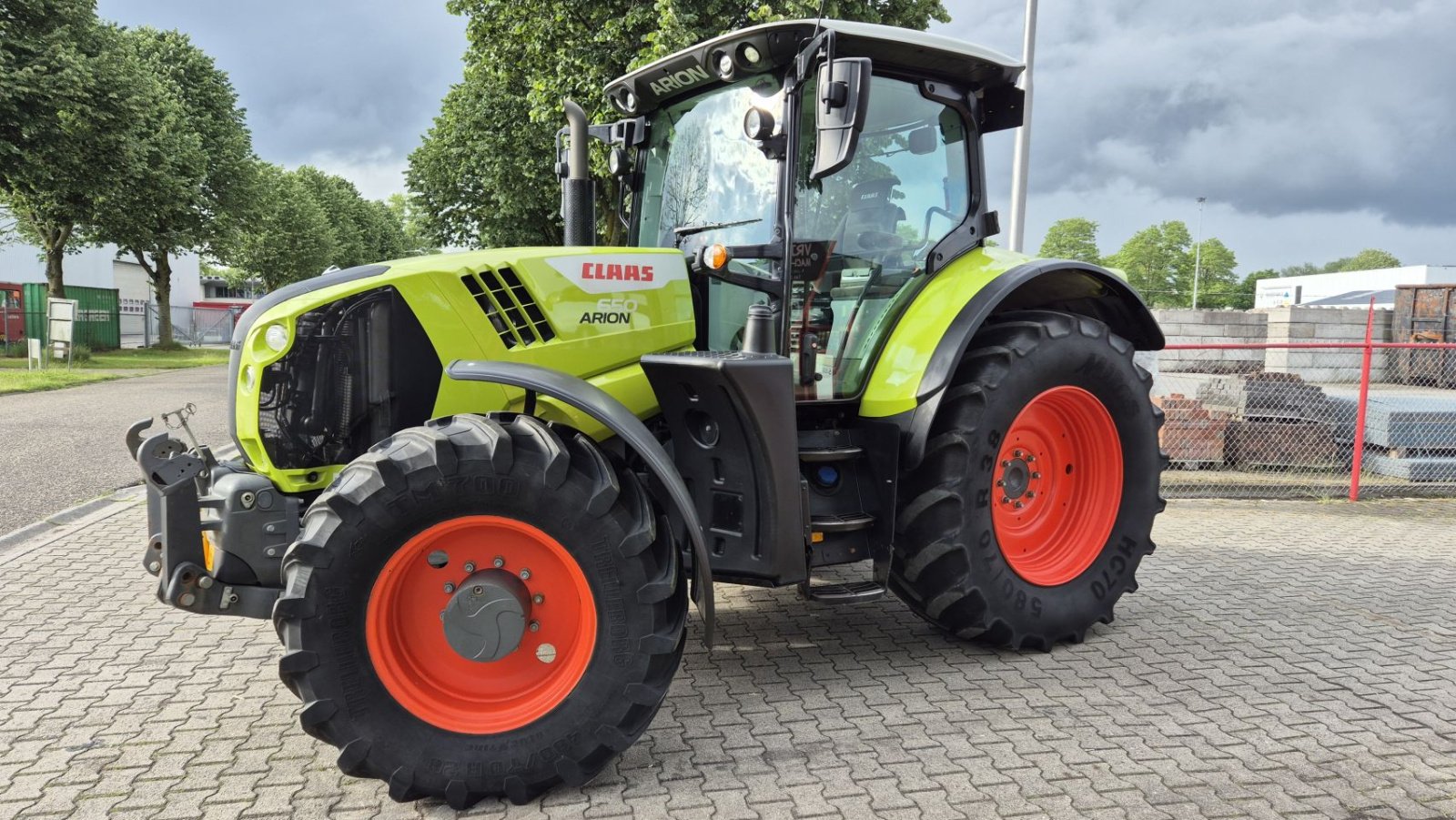 Traktor van het type Sonstige CLAAS ARION 650 CIS 40kmh Lucht fronthef en PTO, Gebrauchtmaschine in Schoonebeek (Foto 2)