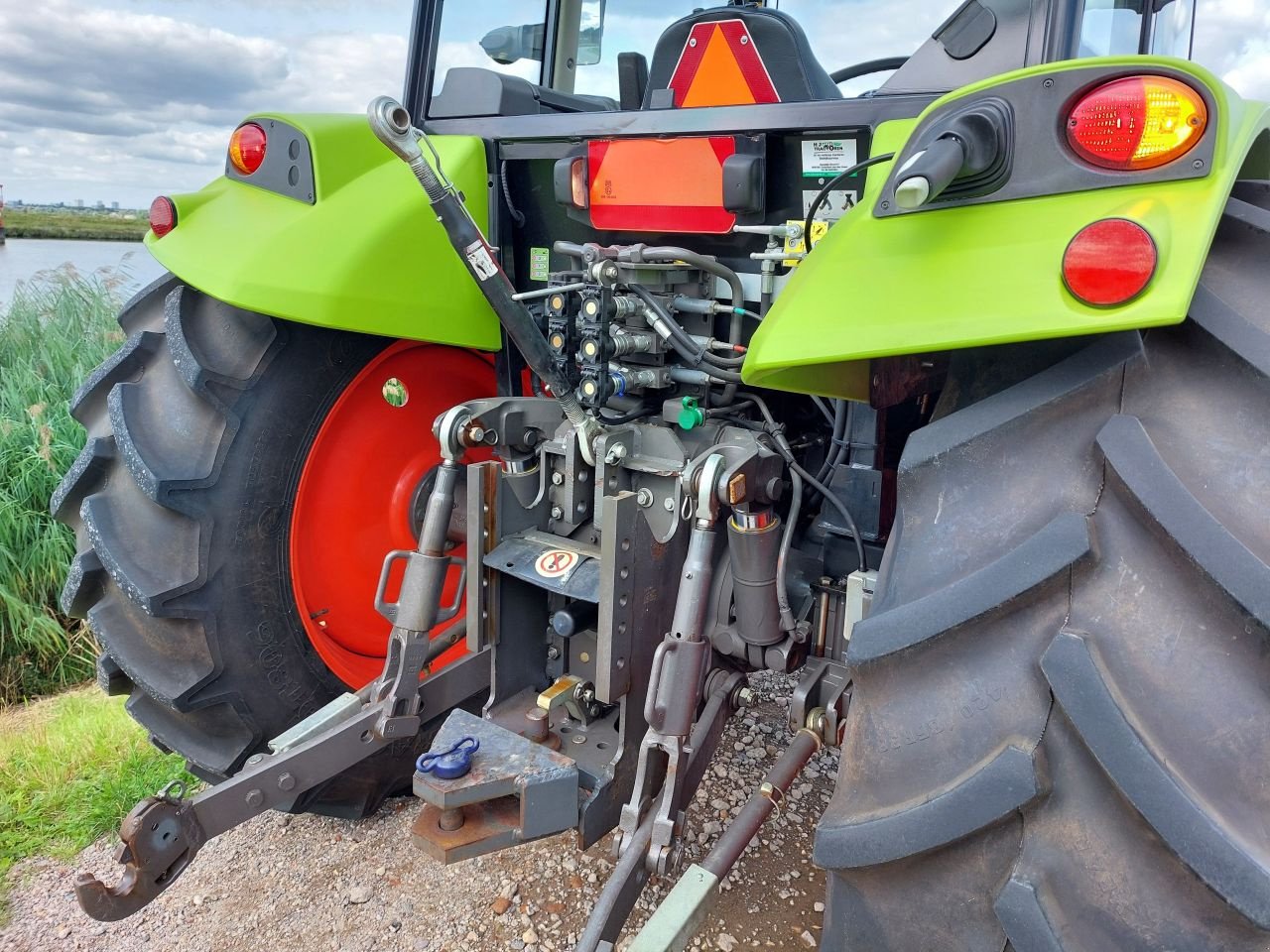 Traktor du type Sonstige Claas Axos 340, Gebrauchtmaschine en Ouderkerk aan den IJssel (Photo 5)