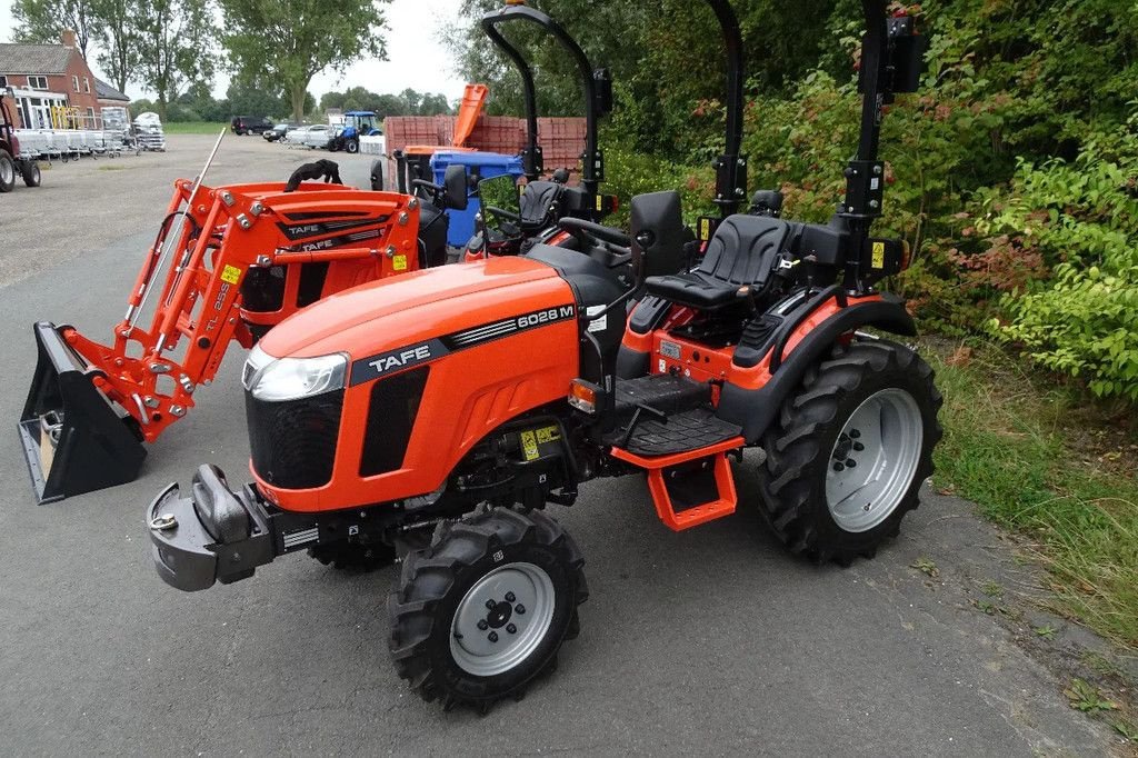 Traktor typu Sonstige Compact trekker 6028M, Neumaschine w Losdorp (Zdjęcie 2)